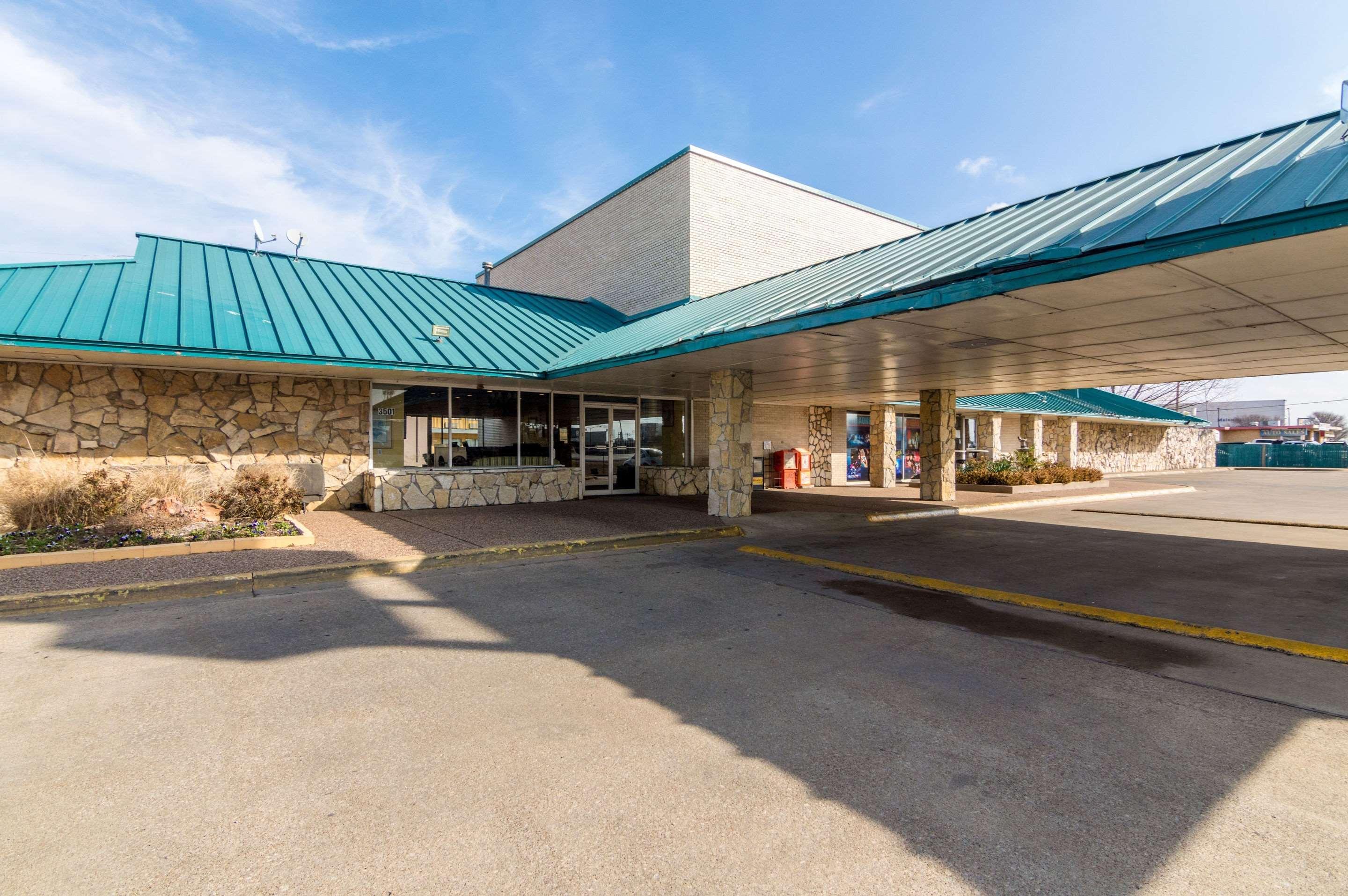 Rodeway Inn Arlington Exterior foto
